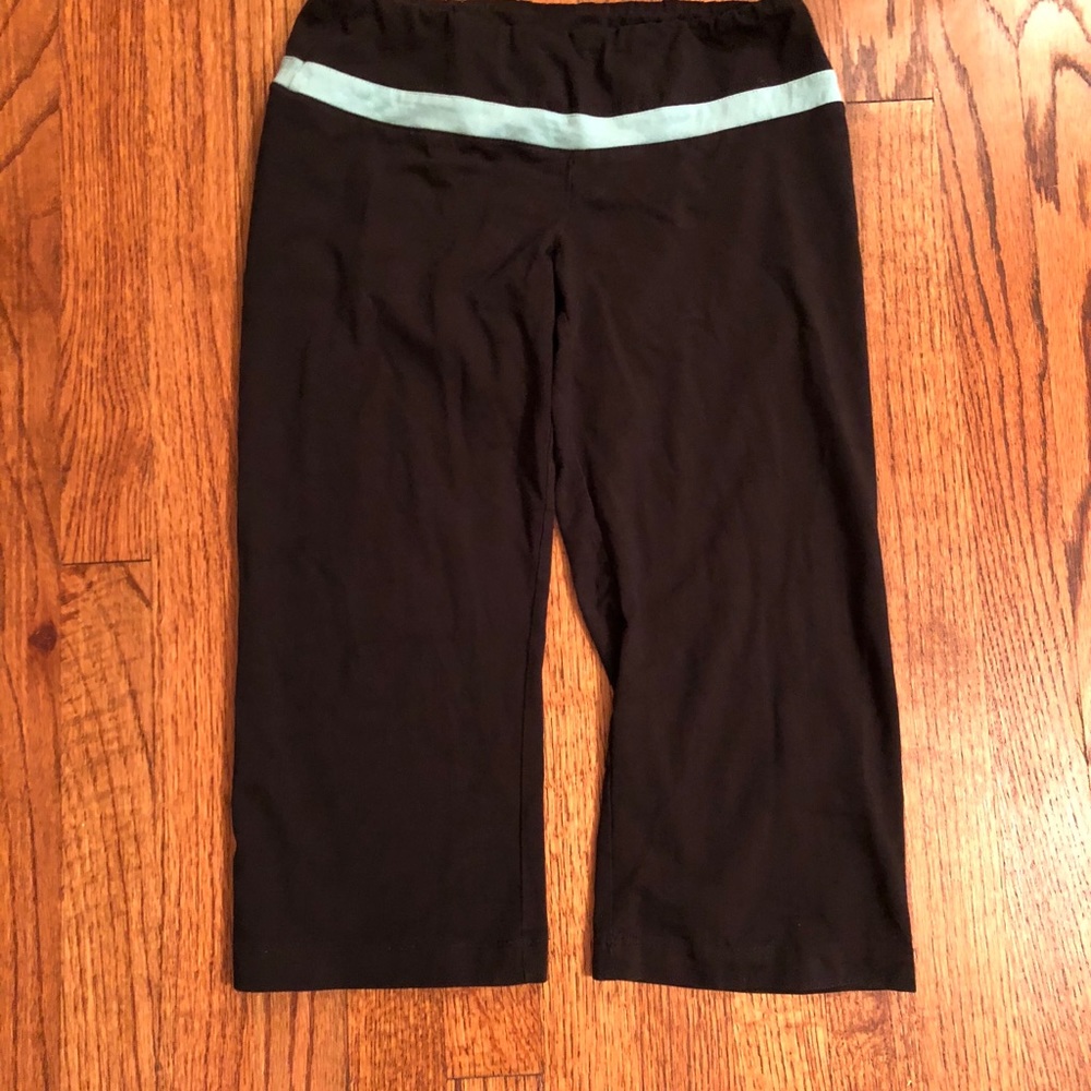 Maruka Yoga/Workout Capris. Size Small